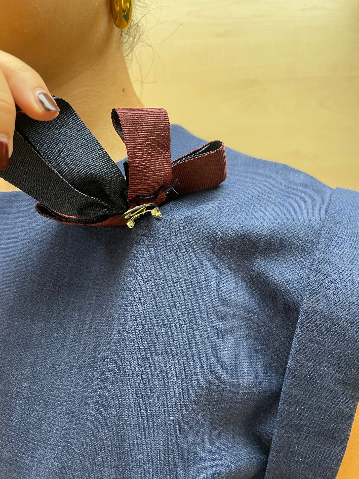 Abito effetto denim - con spilla removibile