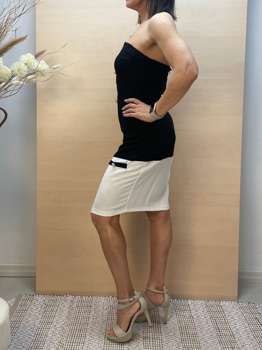 Tubino bianco e nero - con bottoni gioiello