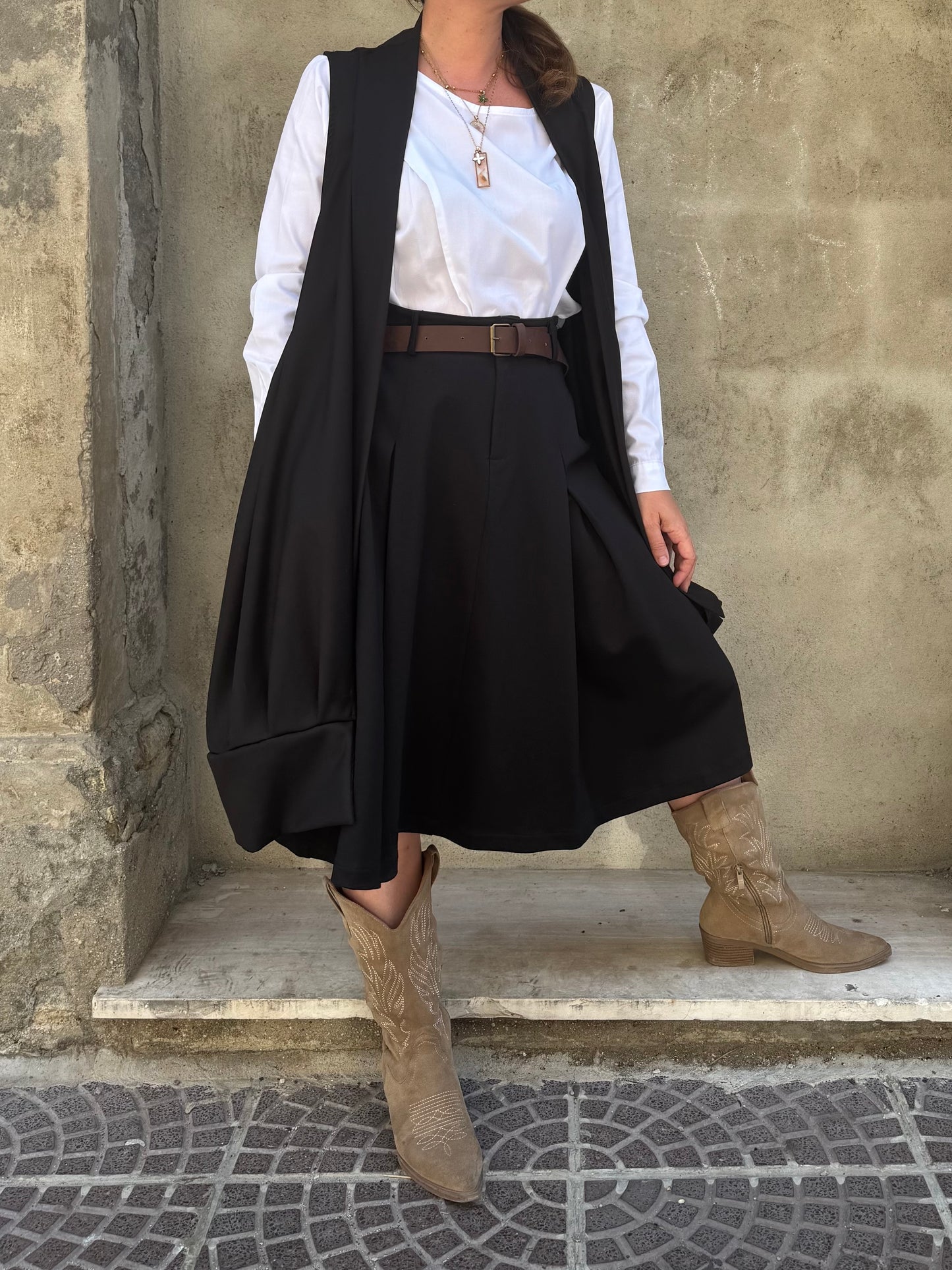 Gilet nero in fresco lana