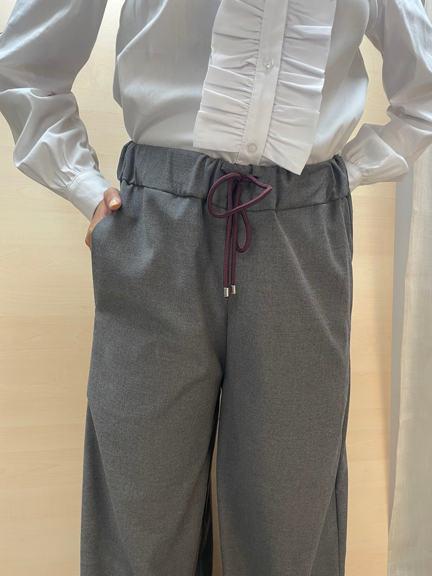Pantalone palazzo grigio cenere vita alta regolabile