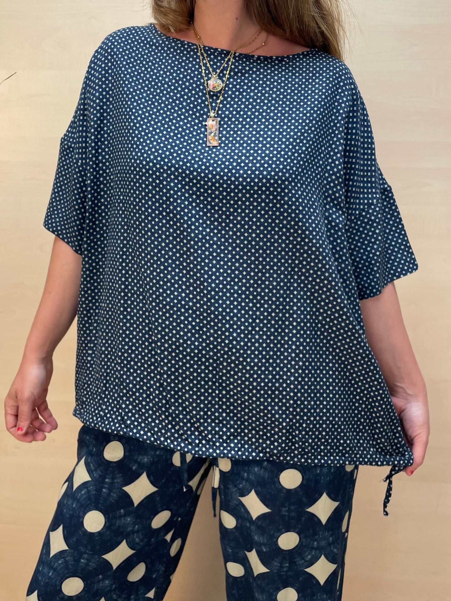 Blusa manica 3/4 in stampa blu - in viscosa e lino