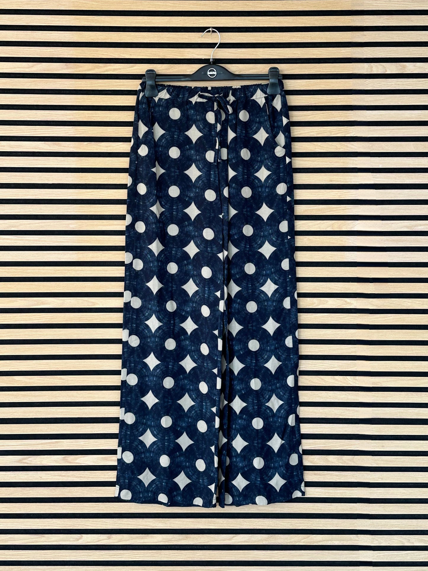 Pantalone in stampa macro