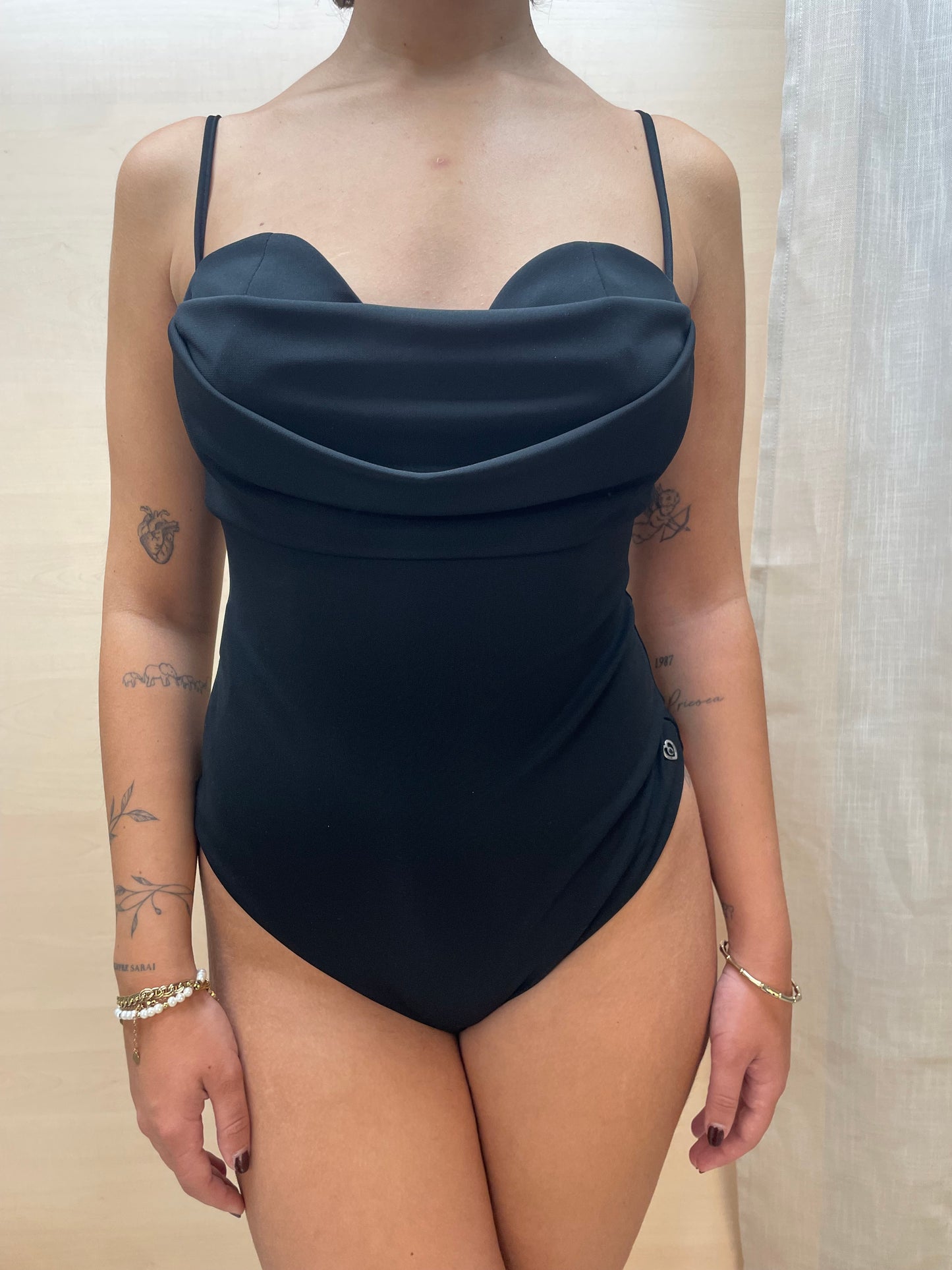Body scollo a cuore - nero