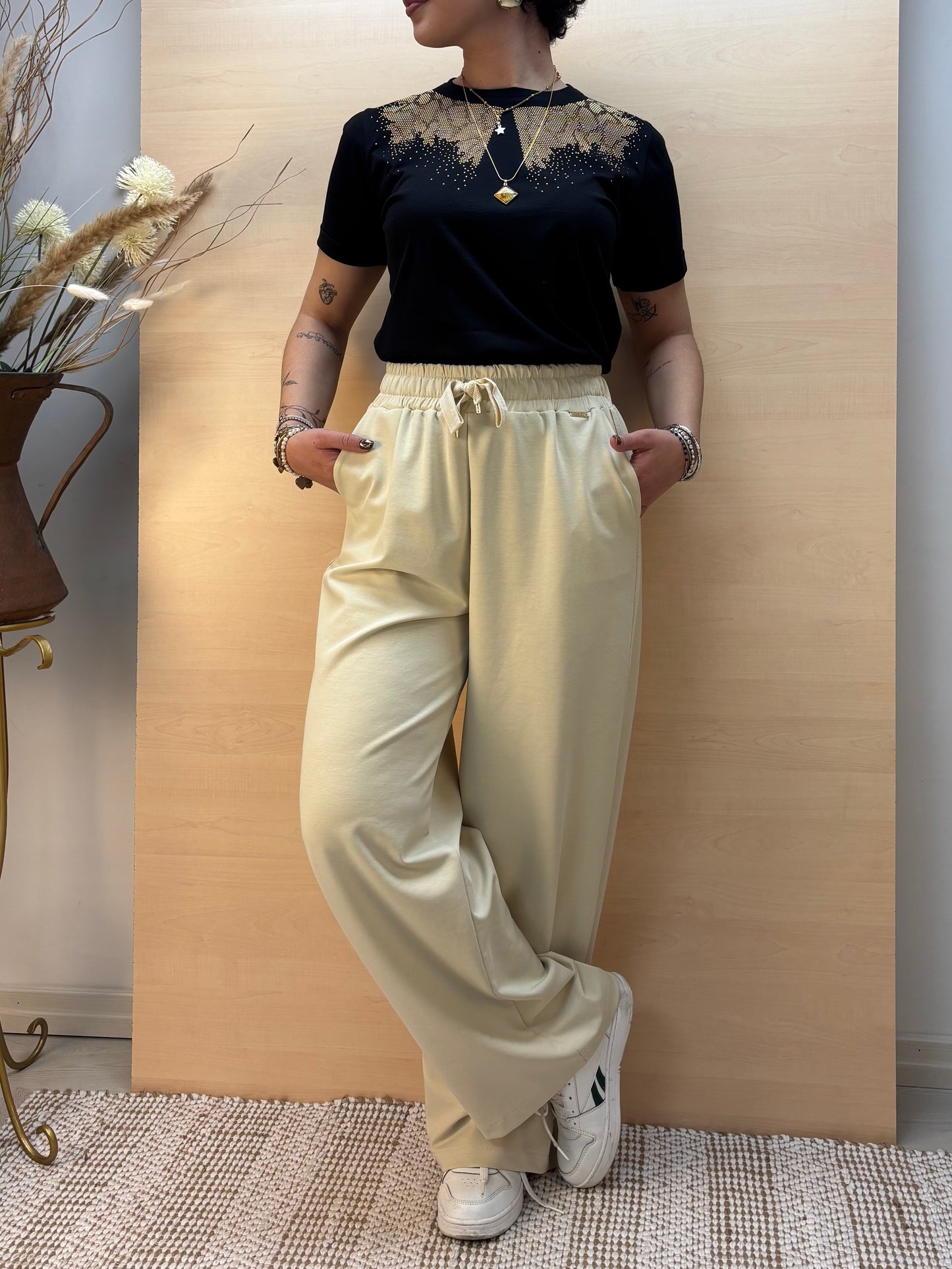 T-shirt con strass dorati - in cotone