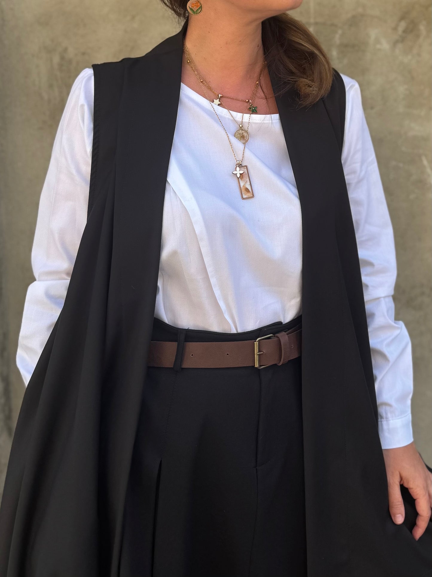 Gilet nero in fresco lana