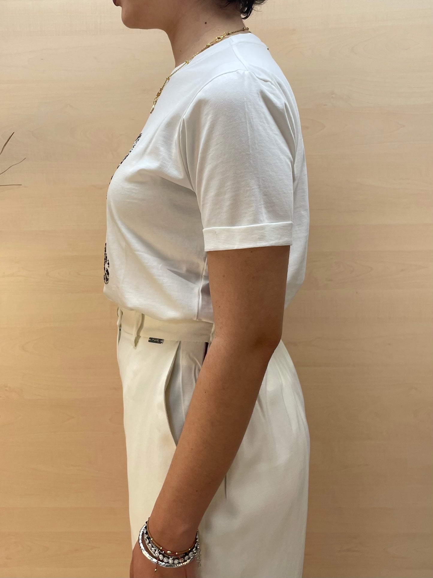 T-shirt bianca con orsetto in strass - in cotone