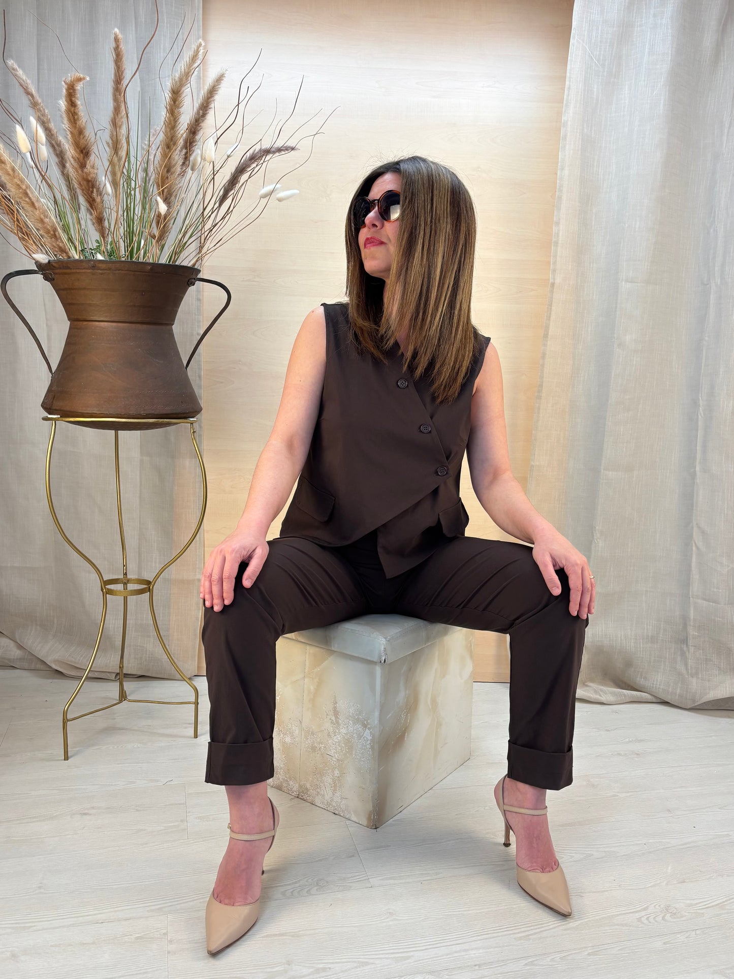 Gilet in bengalina cioccolato– Karma | Made in Italy