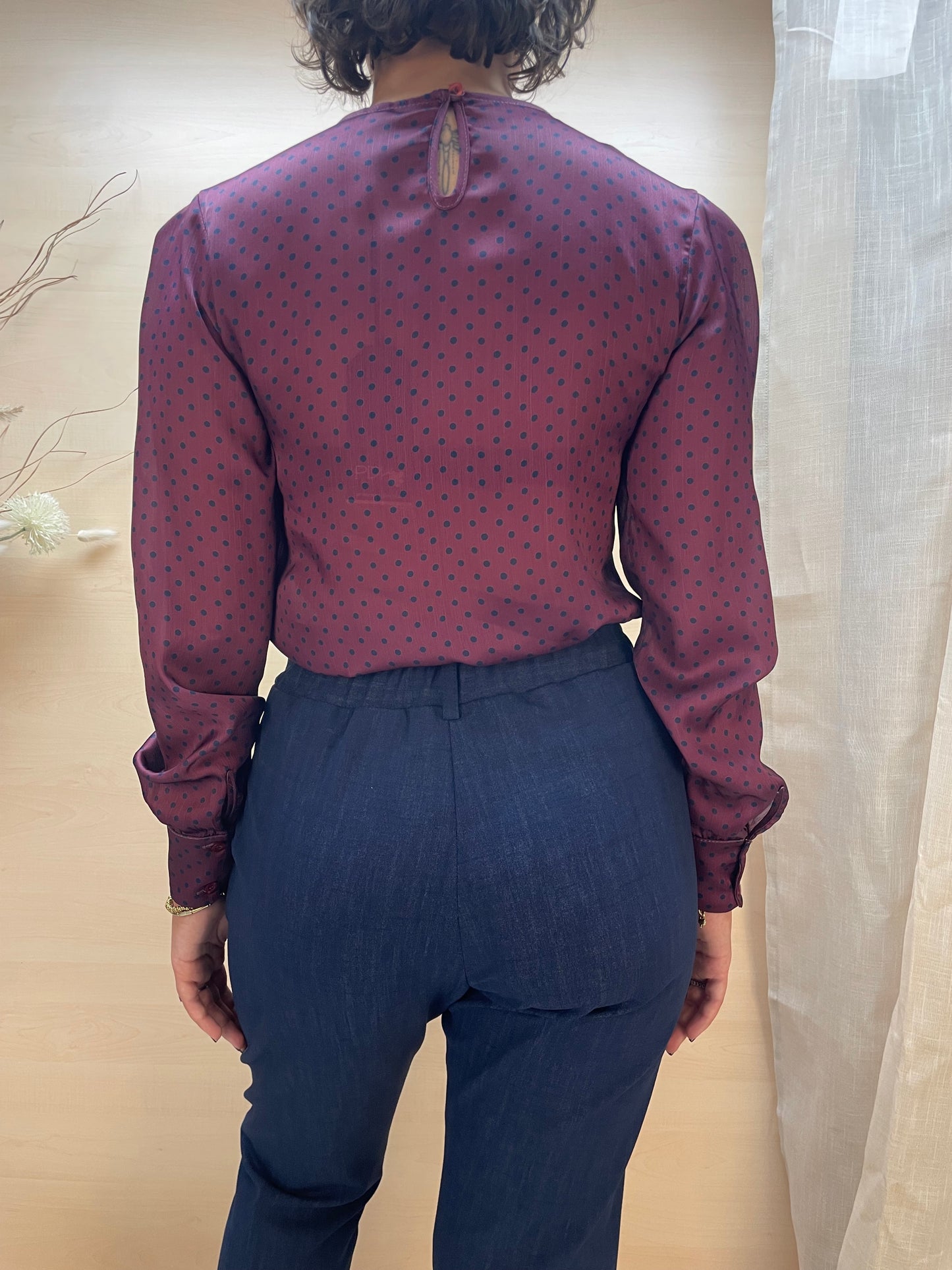 Blusa Burgundy a pois blu
