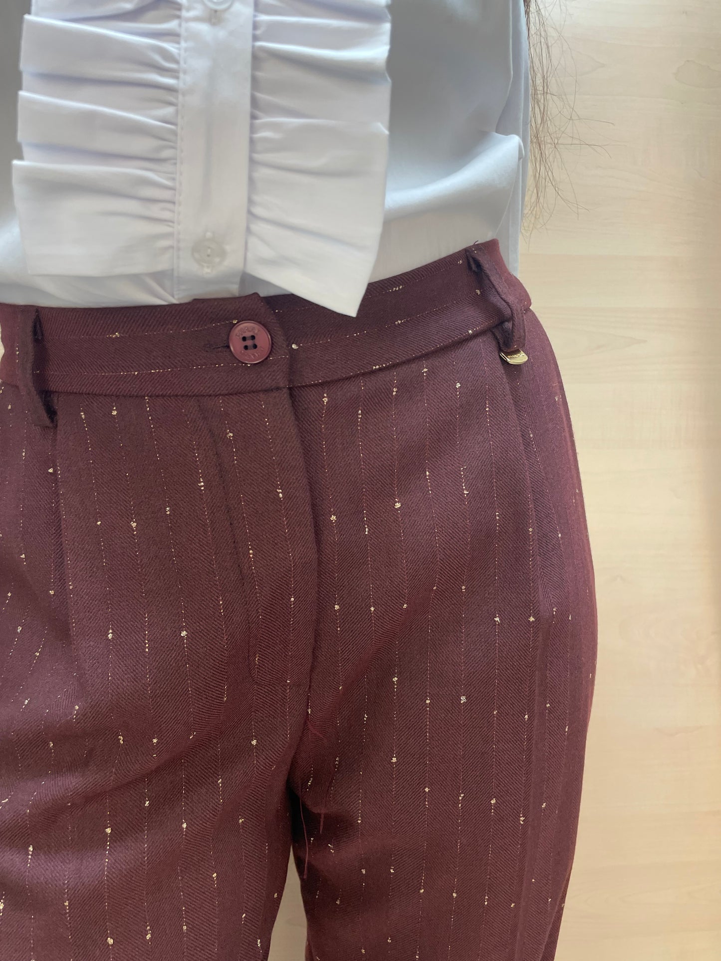 Pantalone a sigaretta con dettagli dorati - color Amarone