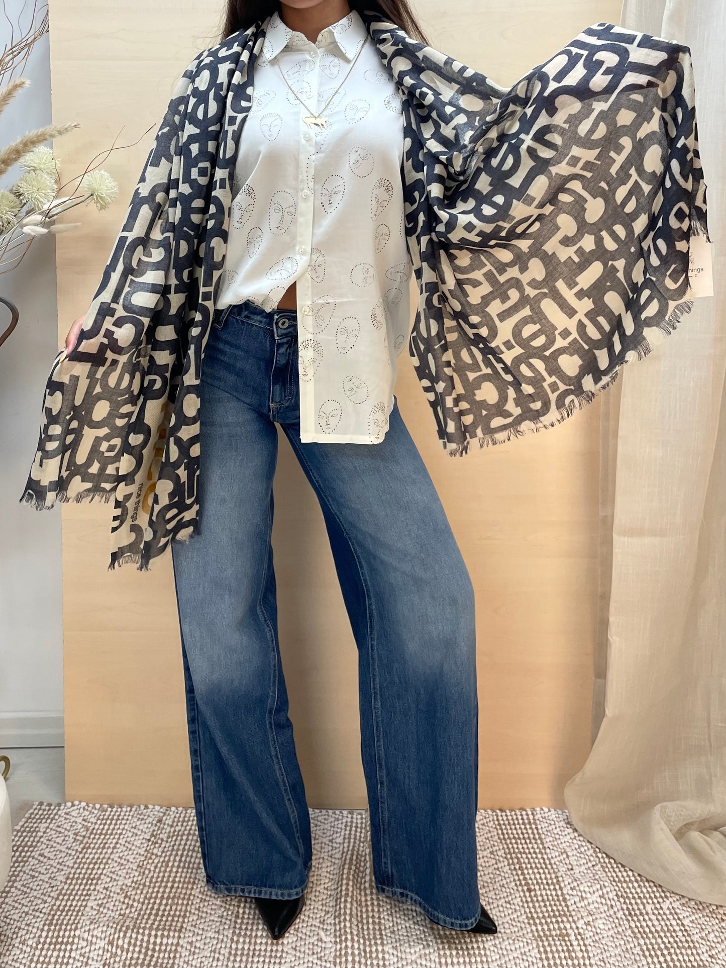 Foulard con motivo tipografico - in lana