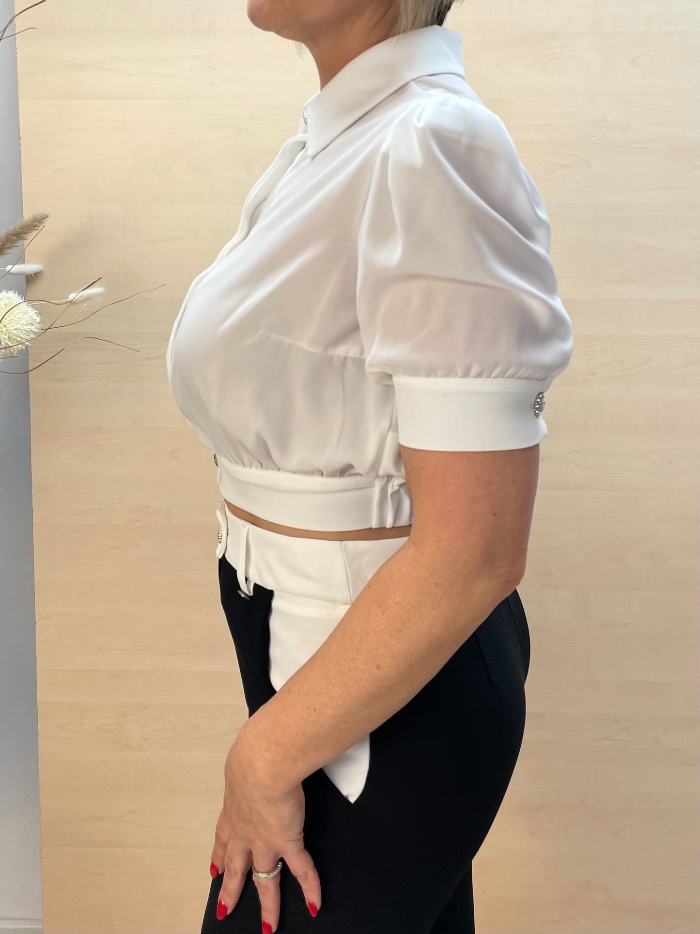 Camicia bianca - con bottoni gioiello