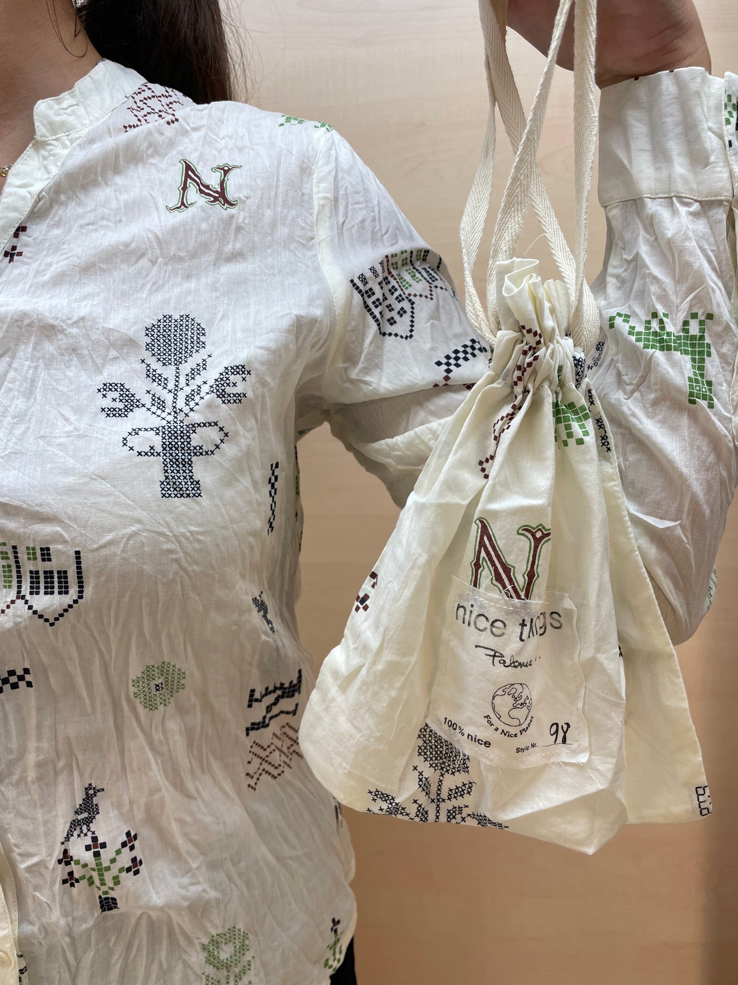 Camicia con stampa a punto croce - in cotone bio