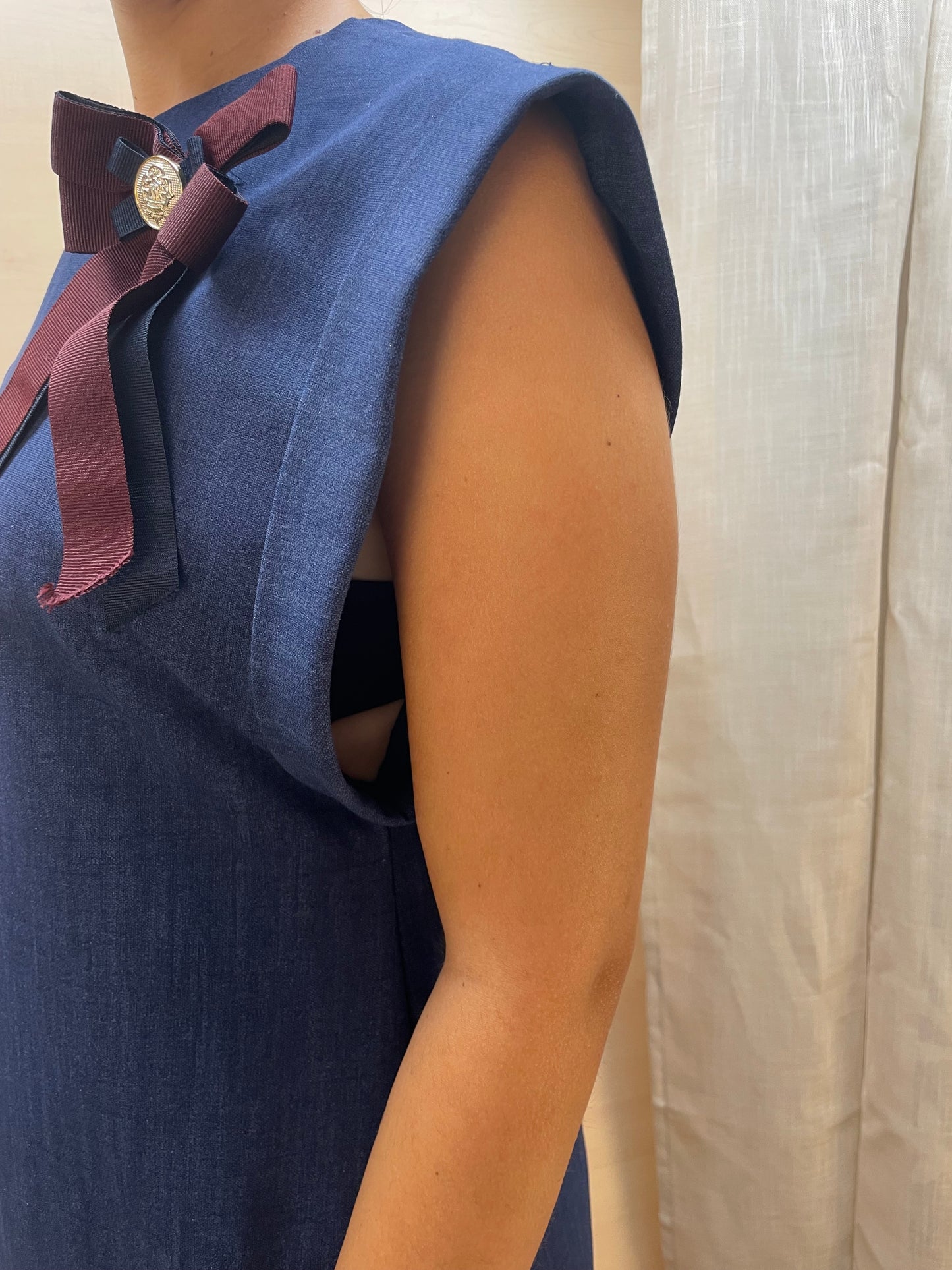 Abito effetto denim - con spilla removibile
