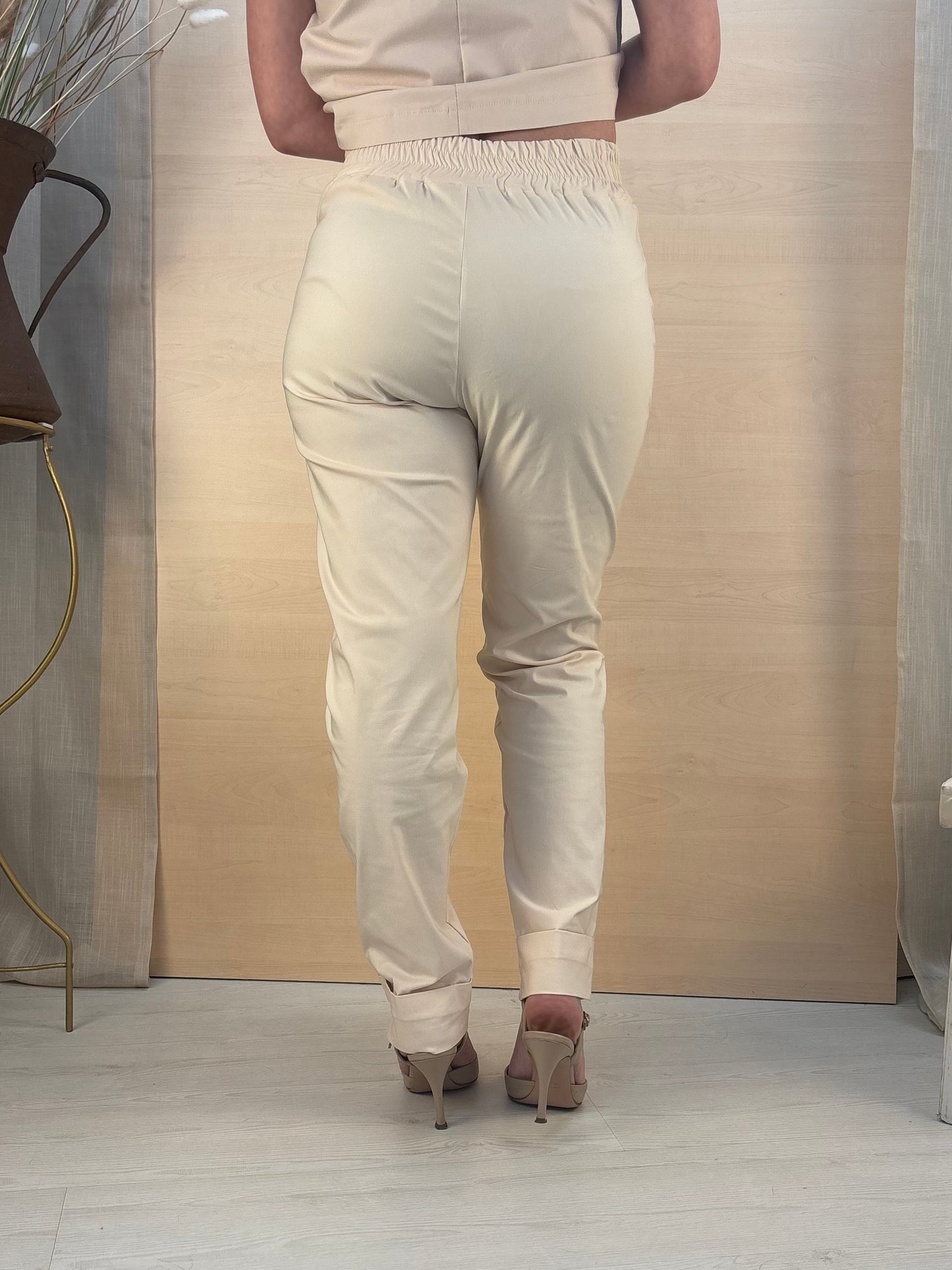 Pantalone a sigaretta in bengalina avorio – Karma | Made in Italy