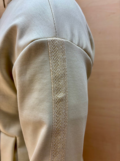 Felpa con zip e lurex - in poliestere GRS e viscosa col. Burro