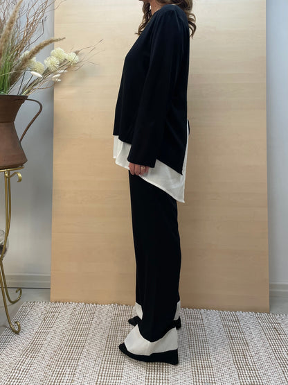 Completo nero con dettagli bianchi – Blusa e pantalone in viscosa