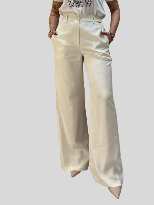 Pantalone burro Palazzo con riga laterale amarena - in Viscosa