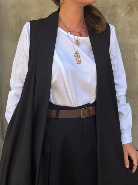 Gilet nero in fresco lana