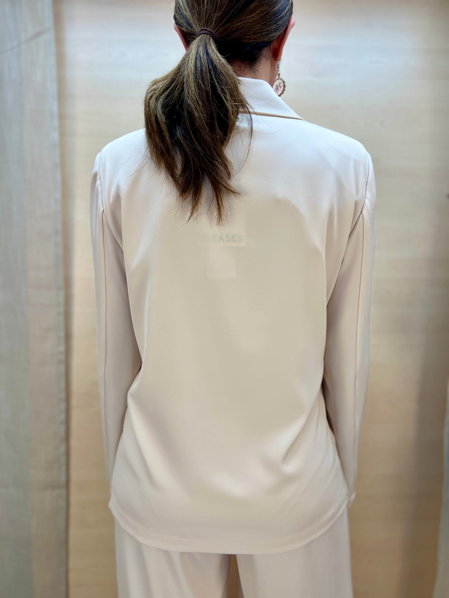 Giacca fluida un bottone col. Gesso – Made in Italy