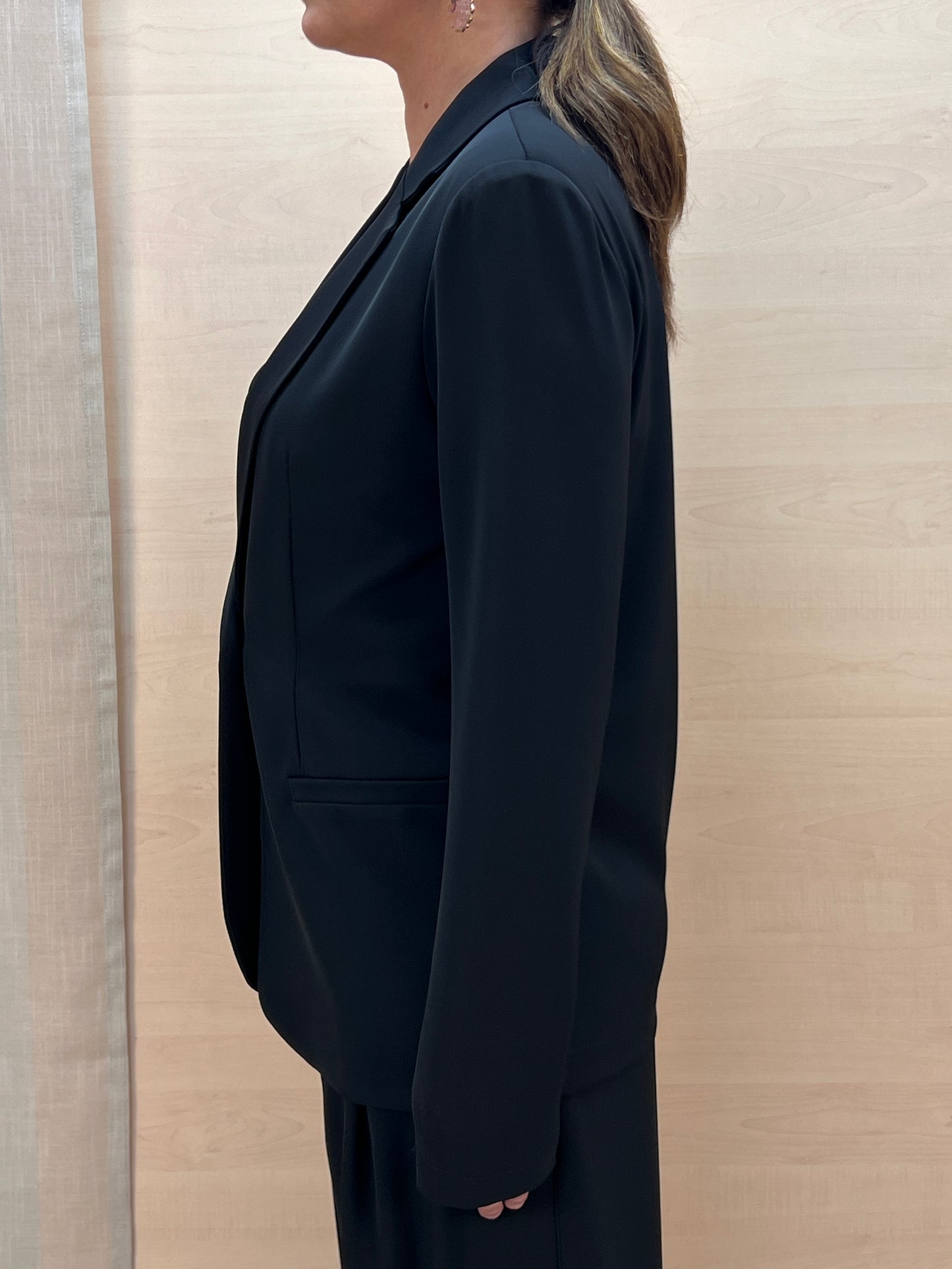 Giacca fluida un bottone nero – Made in Italy