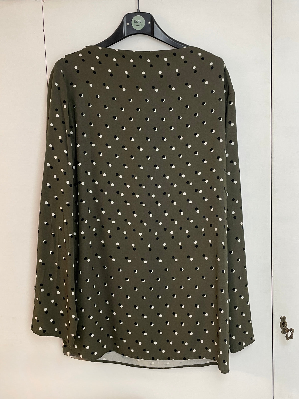 Camicia scollo a barca viscosa