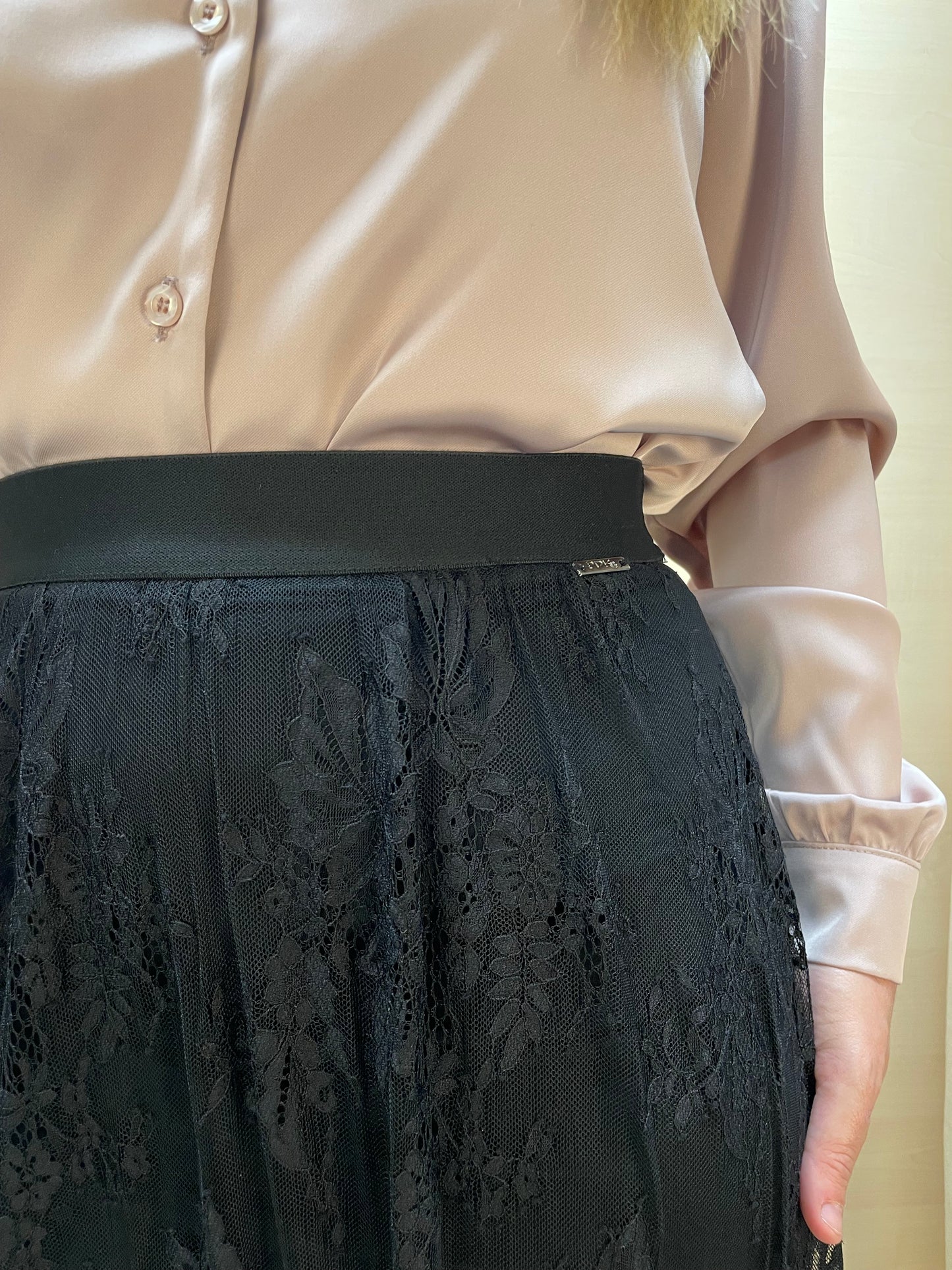 Gonna lunga nera - in tulle di pizzo