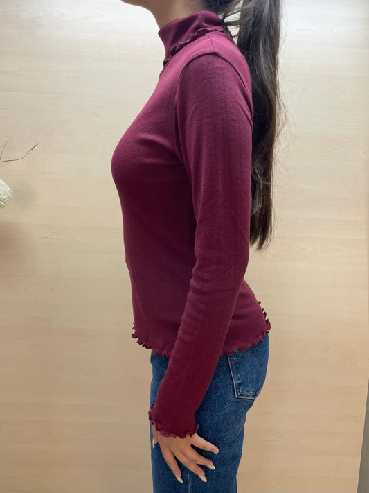 Maglia dolcevita con raffinato motivo traforato - Burgundy