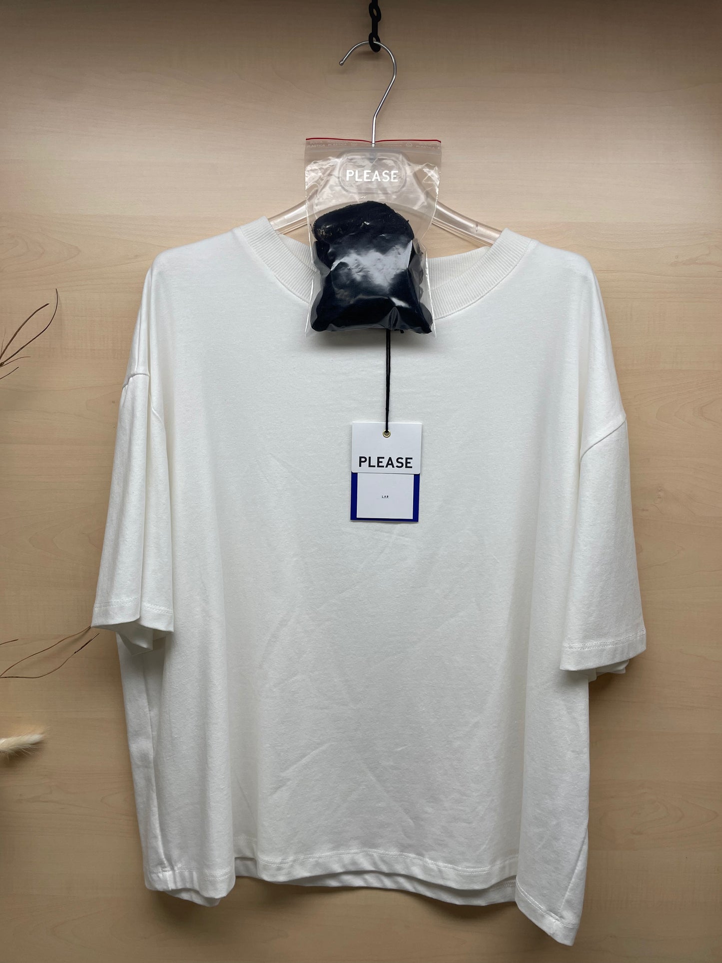 T-shirt con maniche in pizzo - bianca